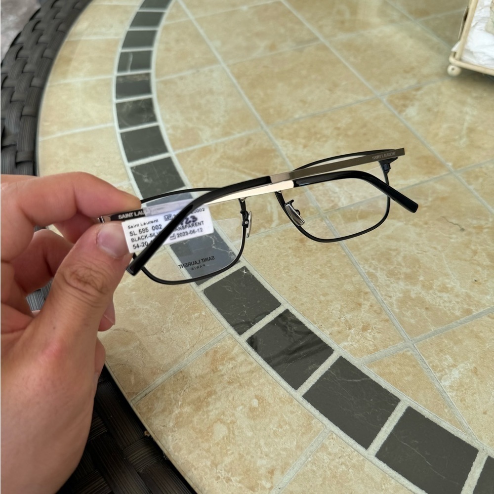 Saint Laurent SL 585 Asian Fit 002 New eye glasses no original case new with tag - Picture 6 of 6